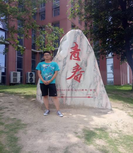 优秀员工高铭轩照片.jpg